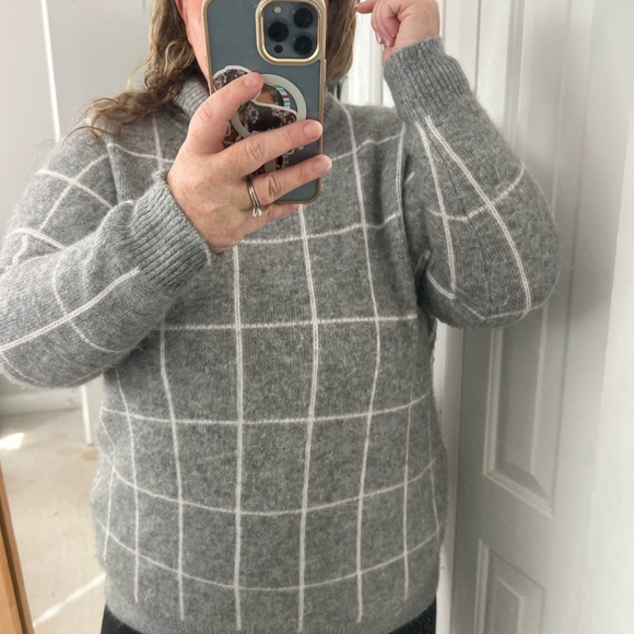 Plus Size Grey Oversized Sweater With Cream Grid | Checks XL from Entro - Picture 2 of 7